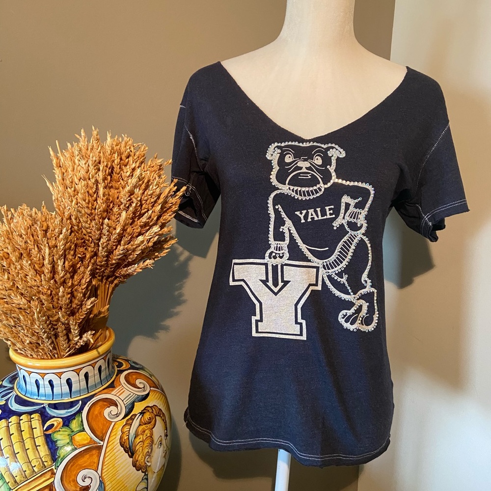 Yale V Neck